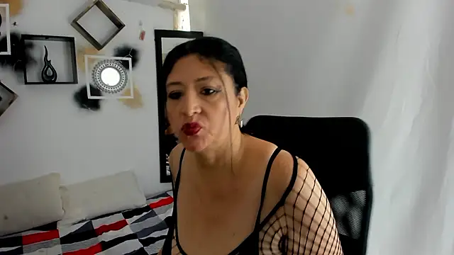 tatis sofia online show from January 2026 02:22:02 PM