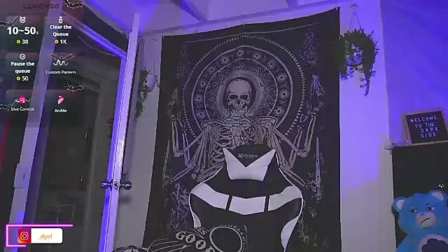 Dalia Vorhees online show from December 2025 01:25:01 AM