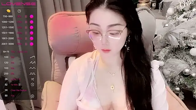 Snapshot of Monica-666888- chatting on May 2026 06:13:01 PM Monica-666888- online show from May 2026 06:13:01 PM