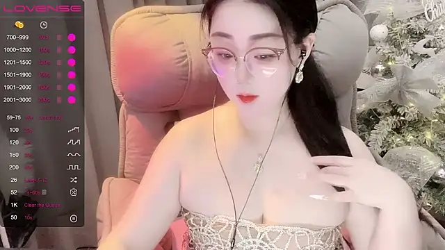 Snapshot of Monica-666888- chatting on May 2026 03:19:02 PM Monica-666888- online show from May 2026 03:19:02 PM