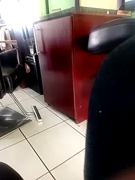 09slambitch online show from November 2025 09:43:02 AM