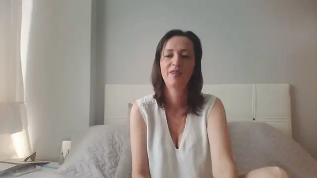 Snapshot of ArianaStarr chatting on June 2026 07:10:01 AM ArianaStarr online show from June 2026 07:10:01 AM
