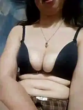 TRIEUTRIEU20 online show from June 2026 05:23:01 PM
