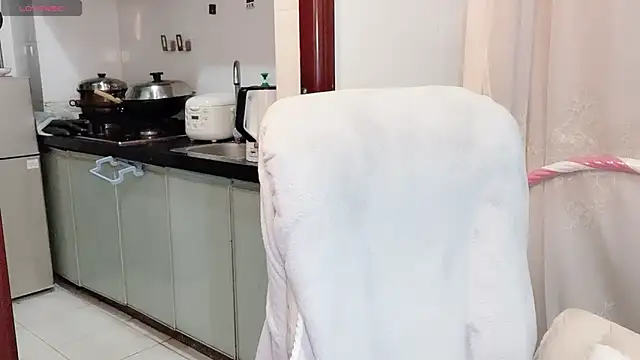 anna-888- online show from November 2025 04:00:01 AM