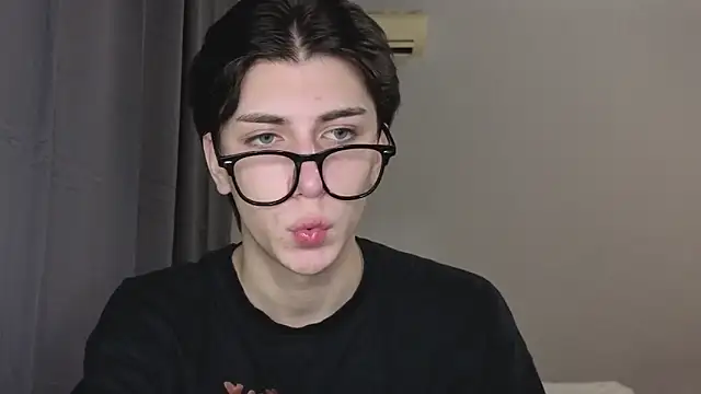 Oliver star boy  online show from November 2025 05:34:01 PM