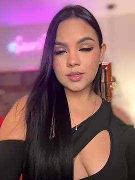 amber white15 online show from November 2025 02:43:02 AM