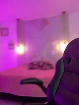 amber white15 online show from February 2026 01:28:02 AM