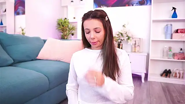 Aisha Bee online show from November 2025 10:07:01 AM