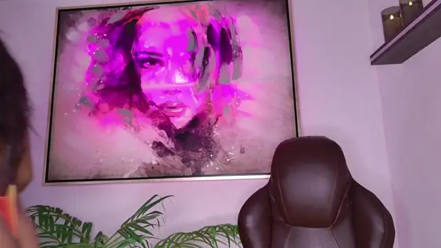 loana vegas online show from November 2025 04:18:01 PM