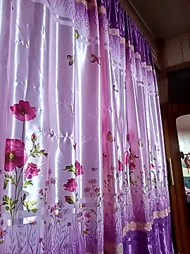 Valentinass20 online show from November 2025 02:33:01 AM