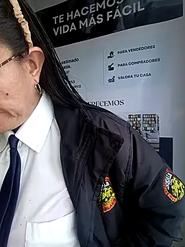 Valentina--1 online show from December 2025 12:12:02 PM