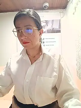 Valentina--1 online show from June 2026 10:27:01 AM