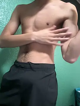 Snapshot of Delicious_Papi chatting on June 2026 05:47:01 PM Delicious Papi online show from June 2026 05:47:01 PM