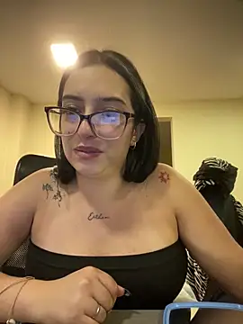 Kloe Novoa online show from February 2026 12:38:01 PM