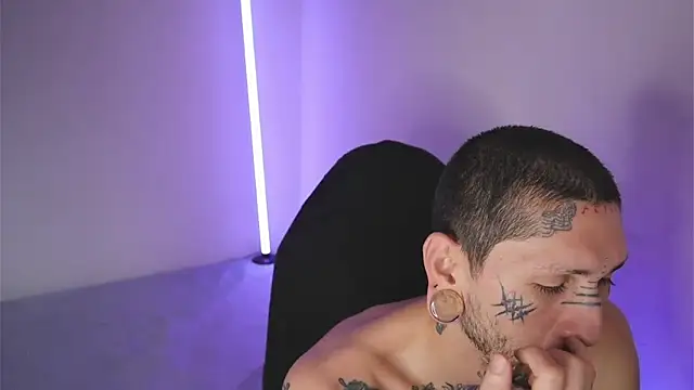 TokyoHatsumoto online show from February 2026 10:52:02 PM