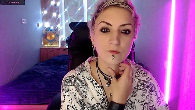 Sweet-n-Strong online show from November 2025 07:18:01 AM