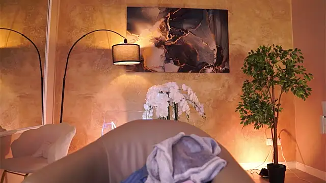 MaddieBryggs online show from February 2026 10:04:01 AM