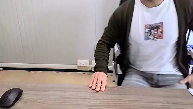 Evasionee online show from April 2026 06:49:01 AM