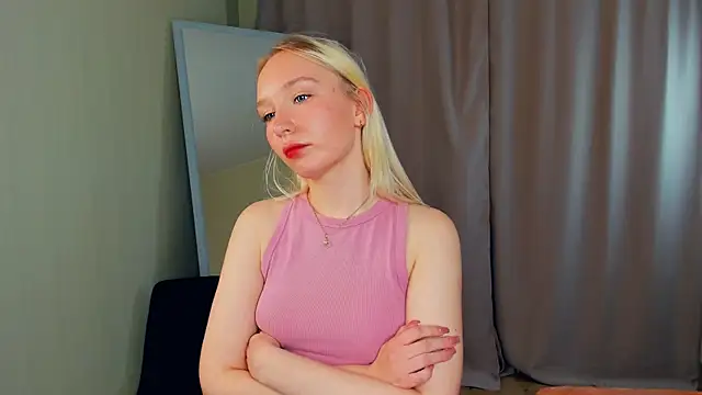 Snapshot of NorikoLiebeck chatting on November 2025 05:42:01 AM NorikoLiebeck online show from November 2025 05:42:01 AM