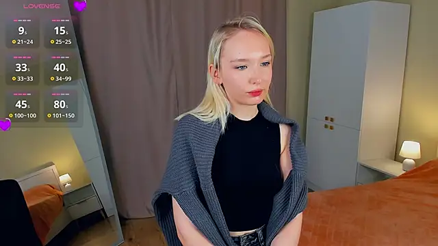 Snapshot of NorikoLiebeck chatting on November 2025 04:25:02 AM NorikoLiebeck online show from November 2025 04:25:02 AM