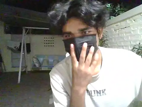 kriZ08 online show from May 2026 07:21:02 PM