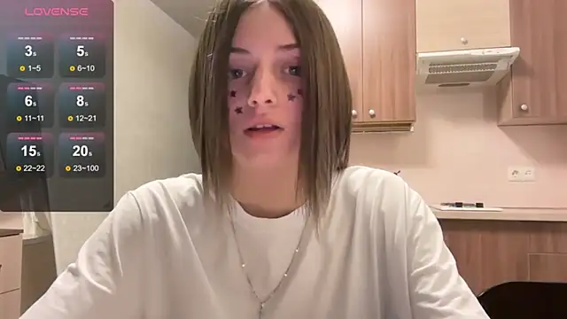 AidaGloshen online show from January 2026 03:49:02 PM