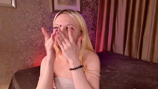Snapshot of VivieSunn chatting on June 2026 02:56:01 PM VivieSunn online show from June 2026 02:56:01 PM