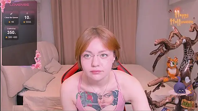 Snapshot of Stasy_Woow chatting on October 2025 01:29:01 PM Stasy Woow online show from October 2025 01:29:01 PM
