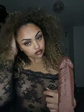 CaramelCarmenxox online show from June 2026 09:25:02 PM