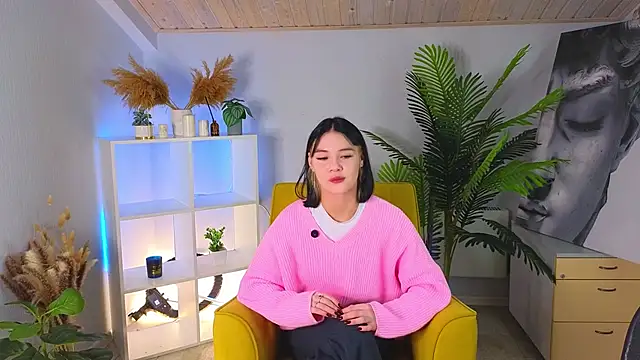 Snapshot of AdriaMaille chatting on October 2025 07:12:02 AM AdriaMaille online show from October 2025 07:12:02 AM