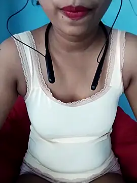 Snapshot of cute_mahi07 chatting on October 2025 07:34:01 AM cute mahi07 online show from October 2025 07:34:01 AM