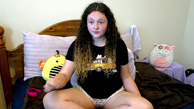 sugasunny04 online show from April 2026 07:39:01 PM