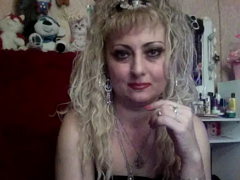 Snapshot of xHot_Amazonq chatting on November 2025 07:49:02 PM xHot Amazonq online show from November 2025 07:49:02 PM