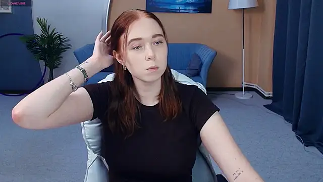 Snapshot of AddieOsler chatting on June 2026 07:38:02 PM AddieOsler online show from June 2026 07:38:02 PM