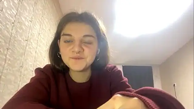 TorieStarry online show from November 2025 12:07:01 PM