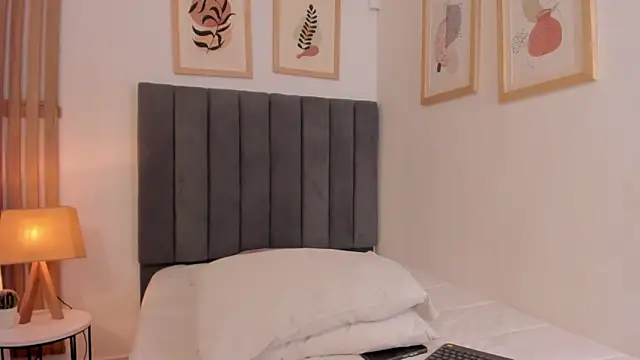 DeniseBurton online show from February 2026 12:43:02 PM