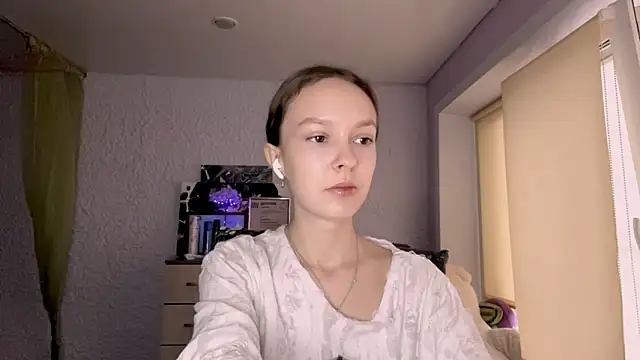 Snapshot of CannyTammy chatting on October 2025 10:10:01 AM CannyTammy online show from October 2025 10:10:01 AM