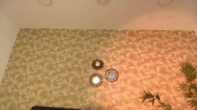 Nayla Monroee online show from February 2026 04:00:01 PM