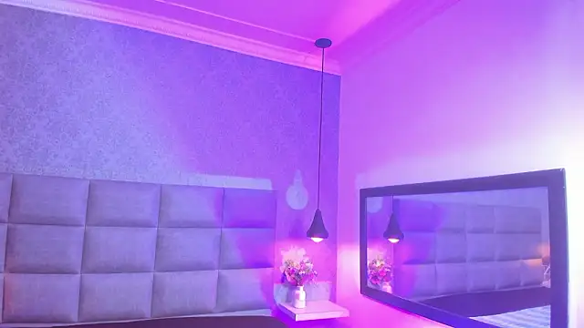 Snapshot of Luna_Bella3 chatting on January 2026 11:48:02 AM Luna Bella3 online show from January 2026 11:48:02 AM