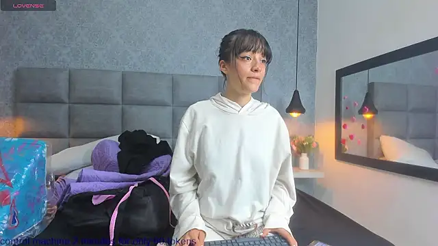 Snapshot of Luna_Bella3 chatting on February 2026 11:19:01 AM Luna Bella3 online show from February 2026 11:19:01 AM