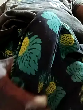 shoodly99 online show from April 2026 10:04:01 PM