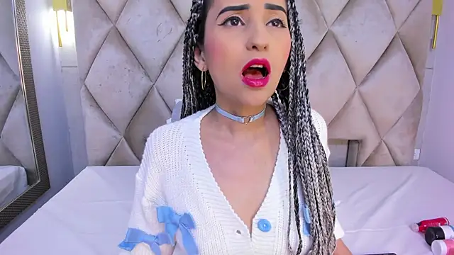 violett rabbit  online show from November 2025 08:30:01 PM