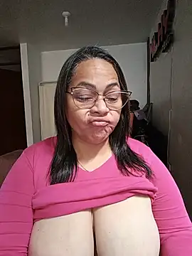 Snapshot of Angie_milf50 chatting on July 2026 06:59:01 PM Angie milf50 online show from July 2026 06:59:01 PM