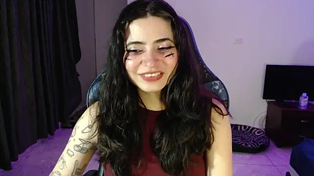 Snapshot of Annagoth_ chatting on June 2026 02:36:02 AM Annagoth online show from June 2026 02:36:02 AM