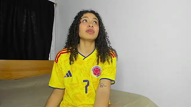 Keniia rizz online show from November 2025 10:37:01 PM