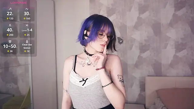 KellePourier online show from November 2025 06:19:01 PM