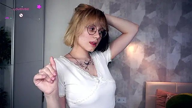 KellePourier online show from February 2026 06:12:01 PM