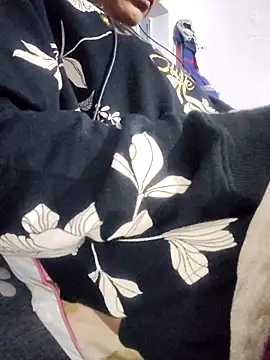 Hot-Rubyy online show from December 2025 05:42:02 PM