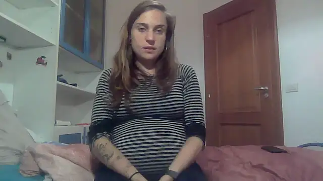 SinnEmily online show from November 2025 04:30:01 PM