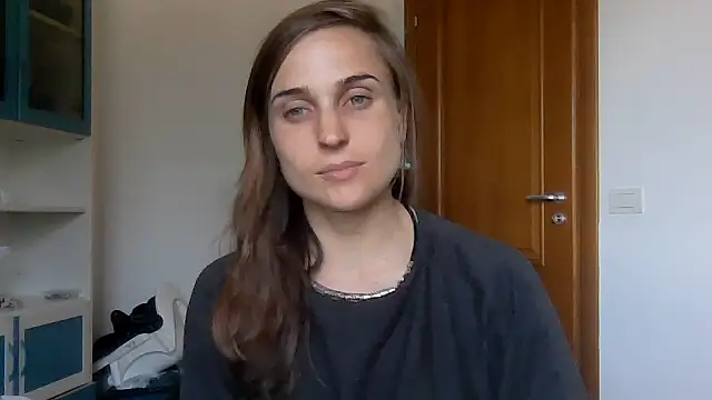 SinnEmily online show from April 2026 12:54:01 PM